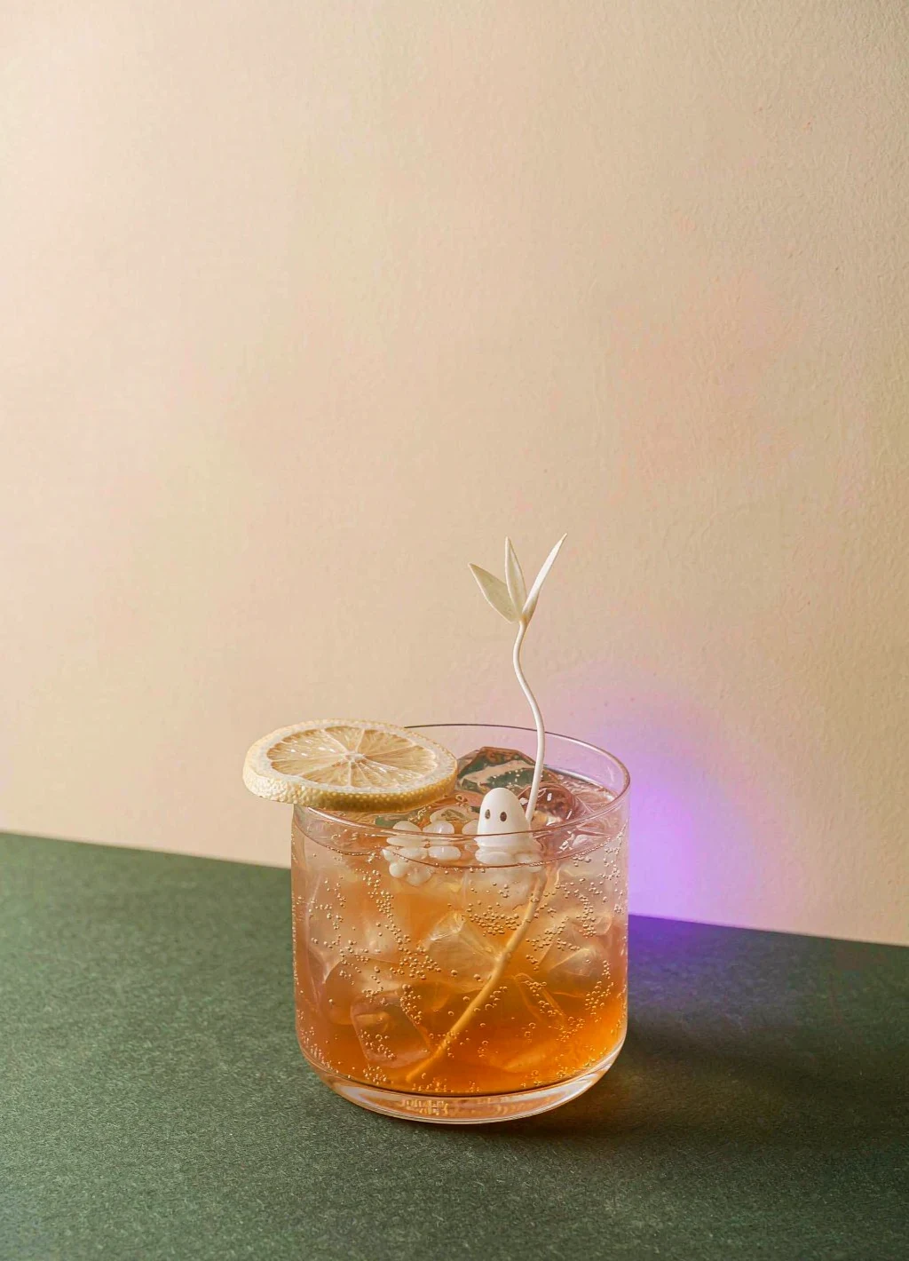 Oolong Kombucha — fizzy fermented oolong with ice